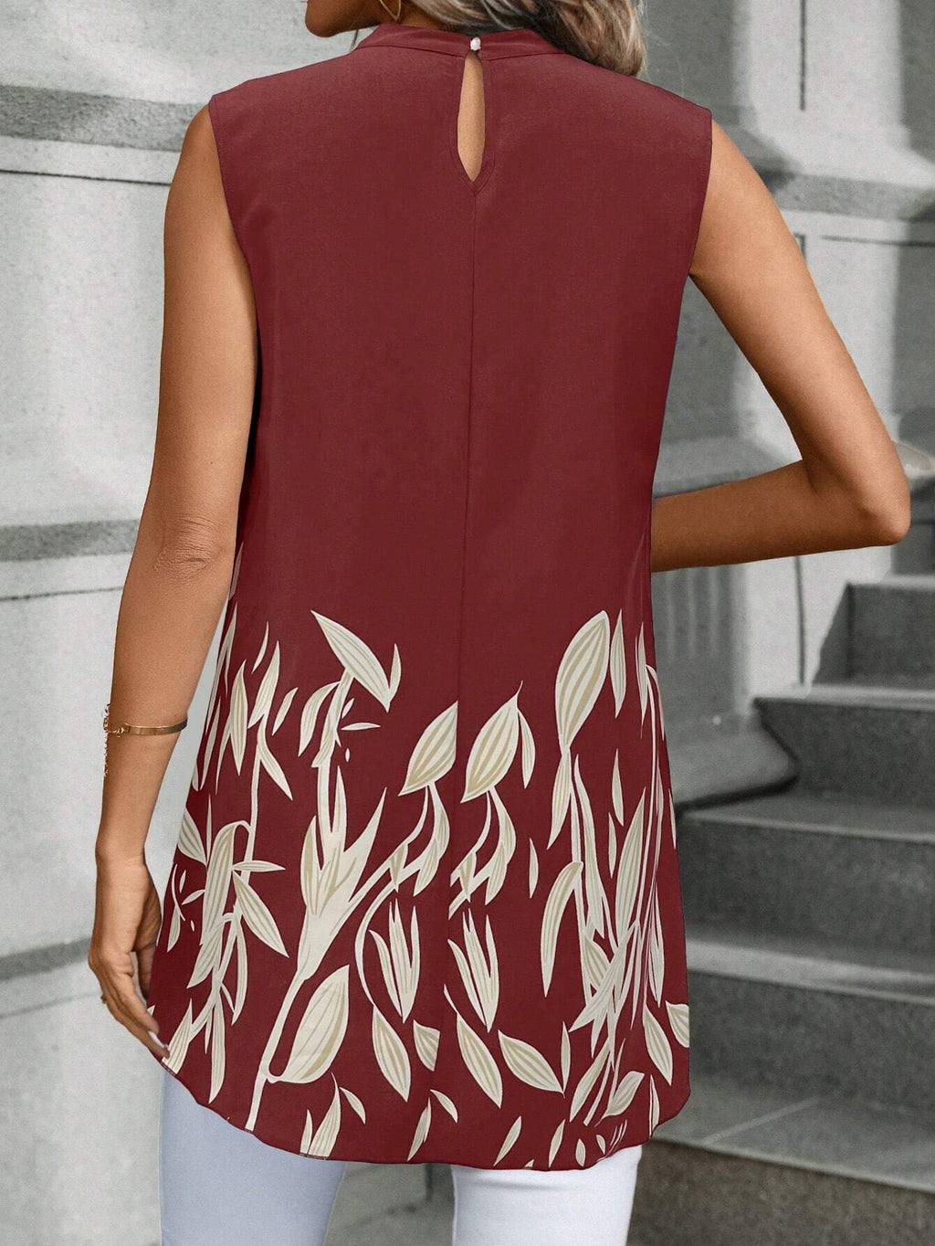 EMERY ROSE Women'S Asymmetrical Hem Sleeveless Blouse