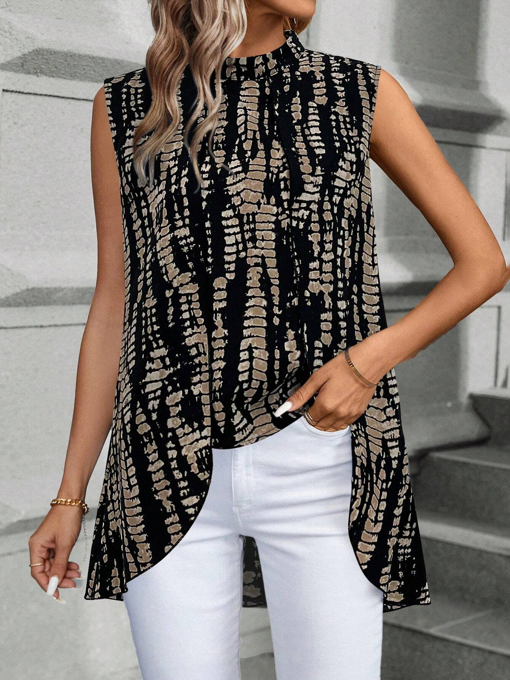 EMERY ROSE Women'S Asymmetrical Hem Sleeveless Blouse